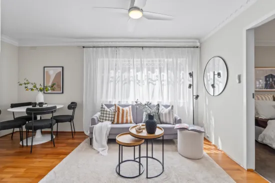 Spacious, Sun-Filled Apartment in a Boutique Block Just Steps from Parklands,
Transport and Cafés