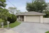 Family-sized Living with Workshop/salon