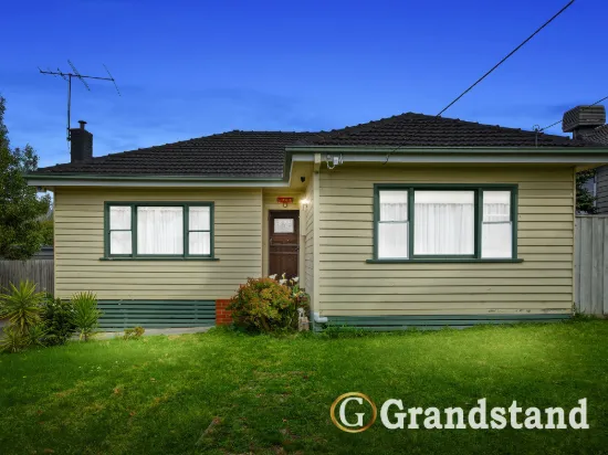 Family Residence in Prized Location