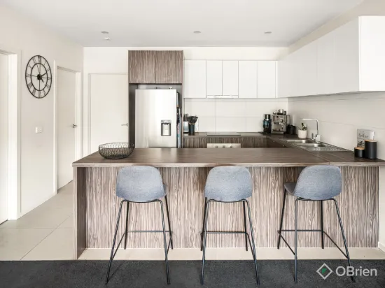 Stylish, Spacious, and Full of Light!