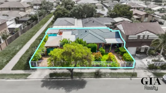 Spacious 4-Bedroom Home with Dual Kitchens – Perfect for Extended Families!