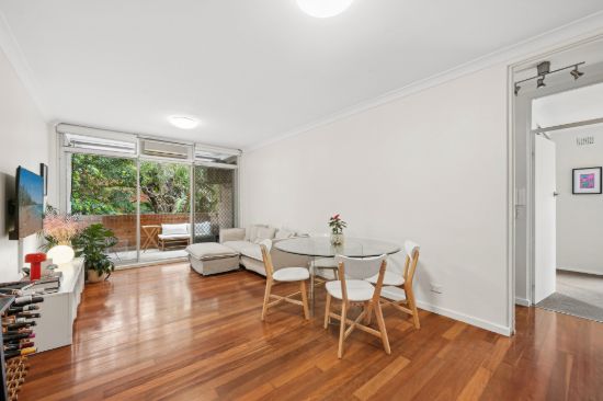 Two Bedroom Lifestyle Apartment With Leafy Outlooks In Premier Locale