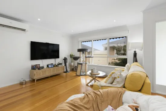 Lifestyle or Investment Opportunity Close to the Bay