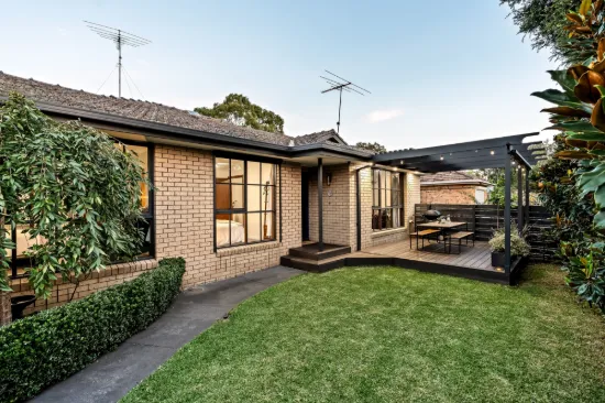 A Stylish, Spacious, Sumner Estate Scenario