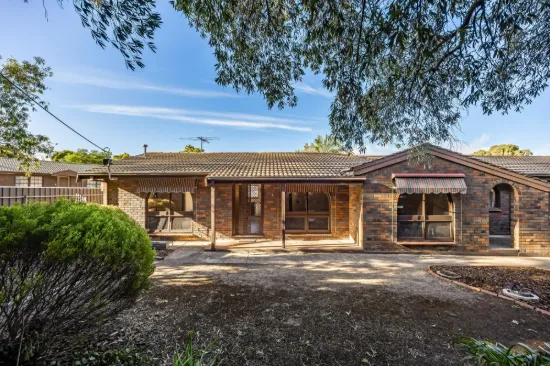 Quietly Positioned Living in the Heart of Hope Valley.