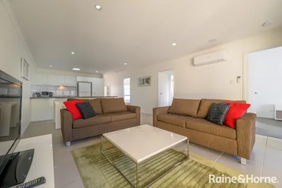 Excellent Opportunity to Secure a Villa close to the CBD - Act Now!