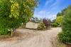 Immaculate 2 Bedroom unit in Small Group