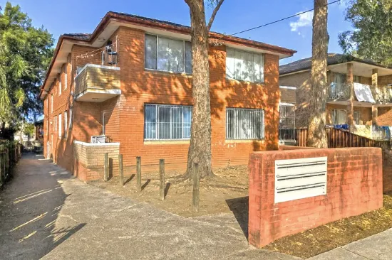 Modern and convenient - 2 bedroom unit with lock-up-garage