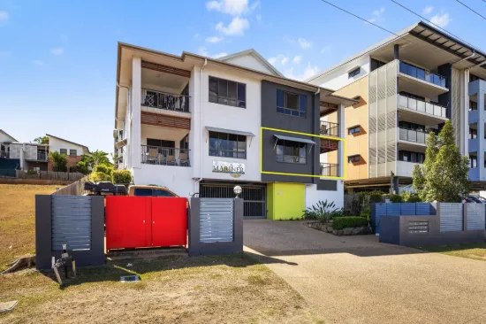 Modern, Fully Furnished Unit in the Heart of Gladstone Central