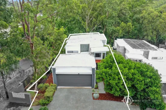 Modern Executive Home in Prime Kenmore Position