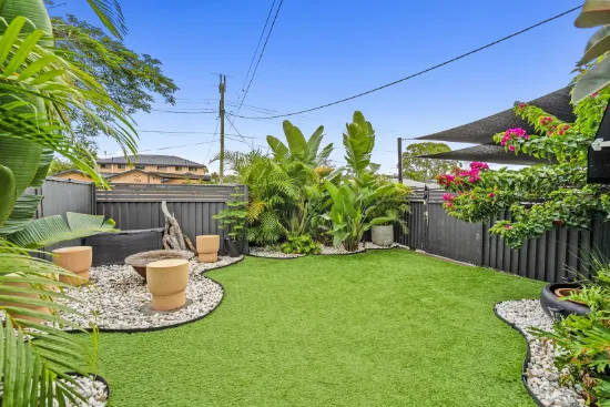 Stylish Renovated Duplex with Private Tropical Oasis