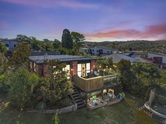 Beautifully Renovated 3-Bedroom Home in Central Merimbula.