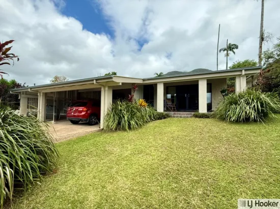 Perfect Family Living – 4-Bedroom Home Close to Everything