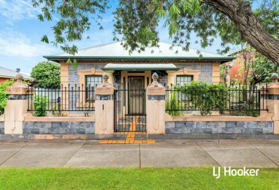 Beautiful Character Villa on a Generous Allotment