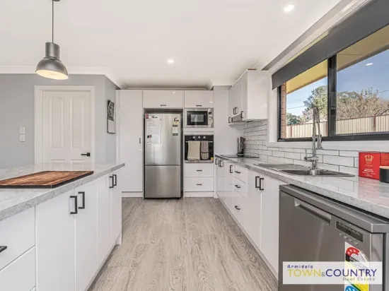 3-Bedroom Home with Modern Comforts in North Hill
