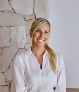 Kate Davis - Real Estate Agent