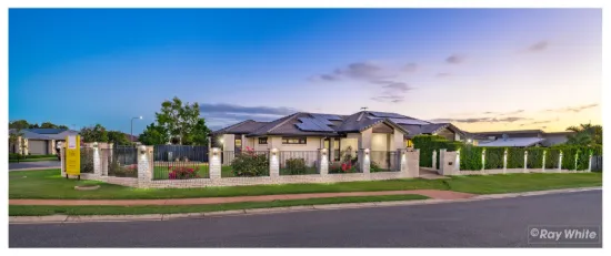 Relaxed Family Living on a Private Corner Block, 1 Tamarind Avenue, Norman Gardens