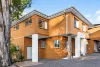 4 BEDROOM TOWN HOUSE + 5 MINUTES WALK TO STATION AND SHOPS.