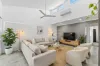 LOW-MAINTENANCE TOWNHOUSE LIVING IN A CONVENIENT CAPALABA LOCATION