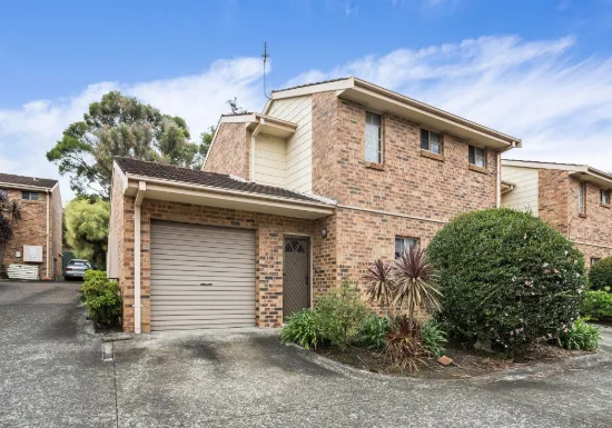 Private Townhouse Living in a Quiet Corrimal Pocket
