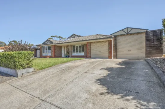 Luxurious Family Living in McLaren Vale's Wine Heartland