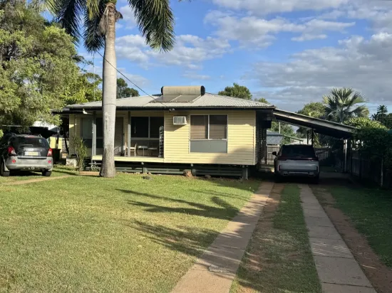 HIGH-RETURNING INVESTMENT IN QUIET CUL-DE-SAC