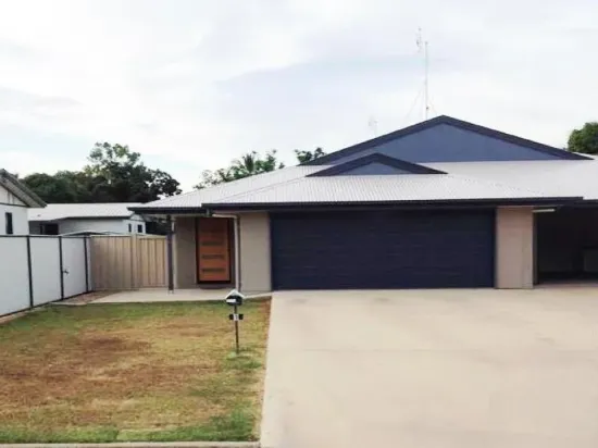 SPACIOUS FAMILY LIVING - NEW TO THE BLUFF SALE MARKET
