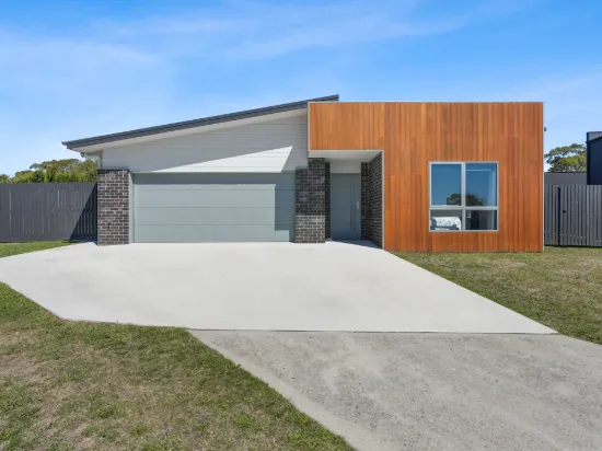 Near New Build in Great Location!