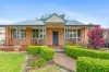4-bed home, studio & big backyard, stroll to water