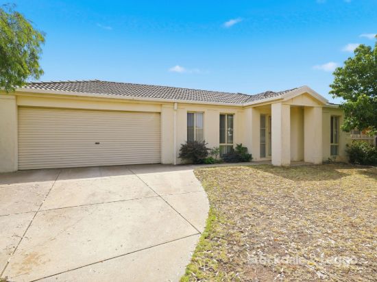 Spacious 4 Bedroom Family Living in a Quiet Maddingley Pocket  540m² Block