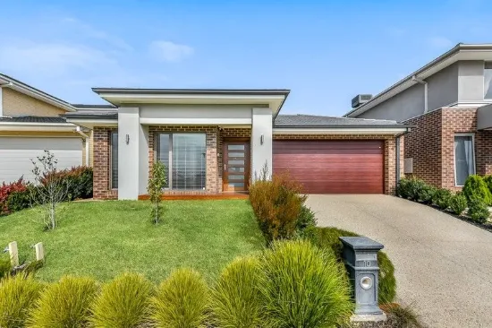 North-Facing Carlisle Home - Prime Location & Quality Living