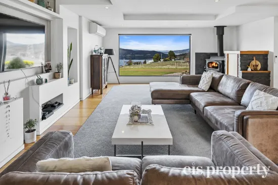 Ultimate lifestyle bliss with magical views!