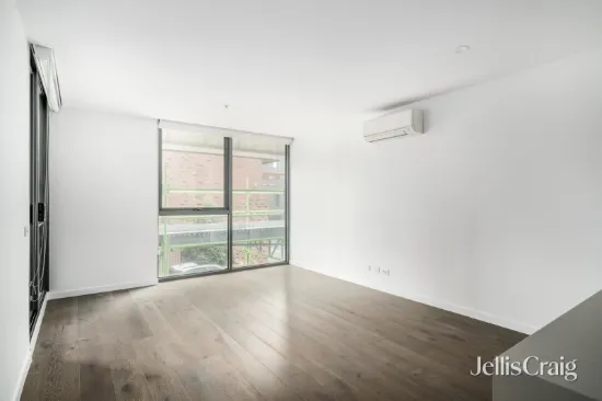 Corner position, modern living with resort-style Amenities