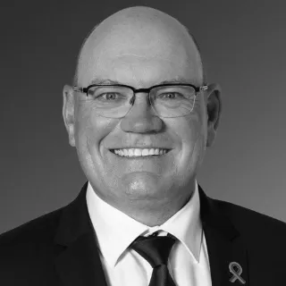 Garry Middleton - Real Estate Agent