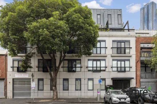 Prime City Living  Perfectly Positioned 1-Bedroom Apartment!