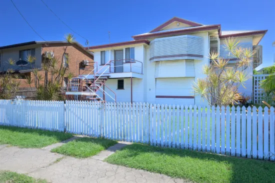 Charming Queenslander Living in the Heart of Gladstone Central