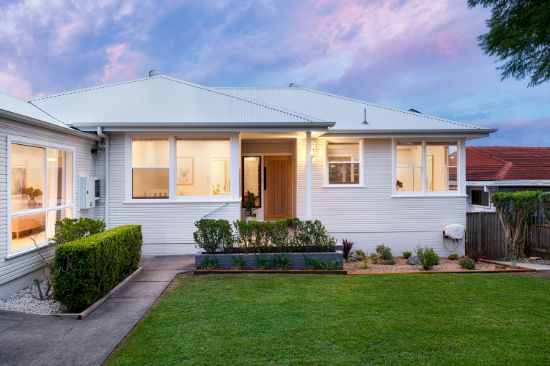 Sea Breezes, Cinematic Views & A Large Block Offering Room To Grow