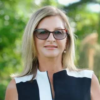 Andrea Clarke - Real Estate Agent