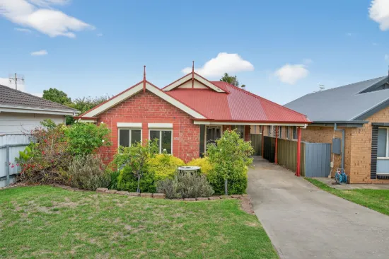 Coastal Living in a Quiet Port Elliot Pocket!