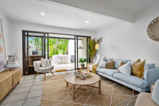 Walk Everywhere Location Between River & Noosa Main Beach