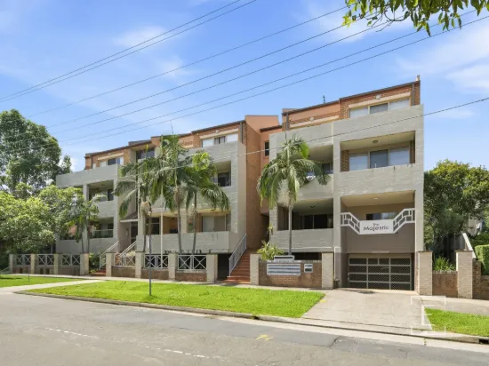 Sunny, Full Brick, Low Rise Three Bedroom Delight 