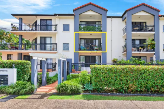 Broadwater Apartment, Location is Ideal