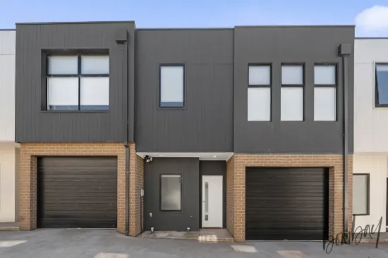 Stylish Townhouse Living in a Prime Craigieburn Location