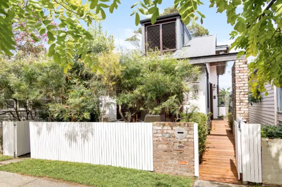 Sustainable Luxury In A Connected Parkside Neighbourhood On The Bronte/Clovelly Border