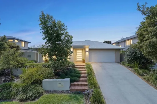 Contemporary 5 Bedroom Family Home with Pool on 863sqm