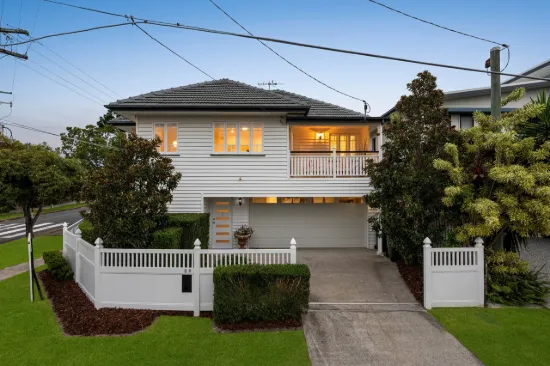 City Views, Dual Living & Designer Style in Camp Hill
