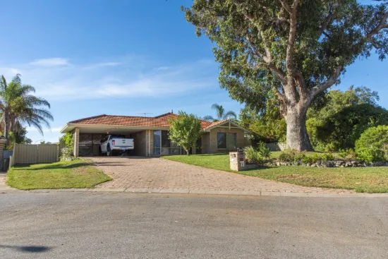 GREAT FAMILY HOME IN QUIET CUL-DE-SAC