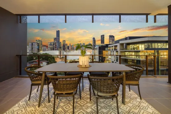 Wake Up to Brisbane's Skyline - Elevated Living on Level 11