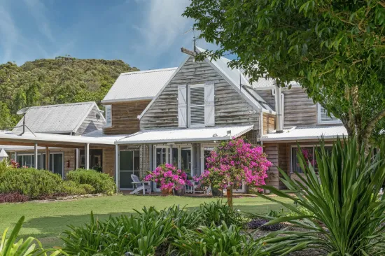 Private Eco Retreat Where Bush Meets The Sea
