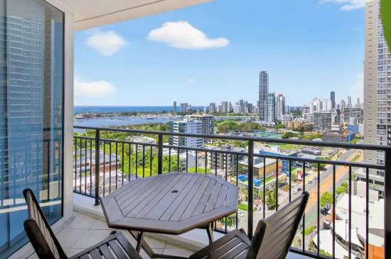 17th Floor South East Corner - Broadwater to Ocean Views